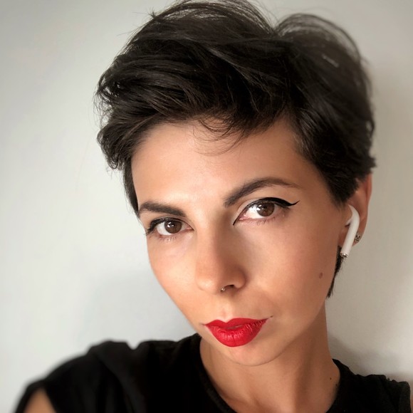 Meet your Posher, Olena - Picture 1 of 1